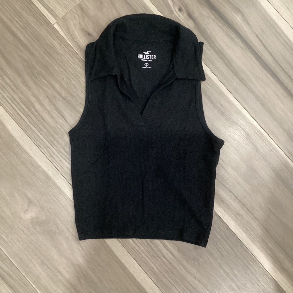 Hollister top